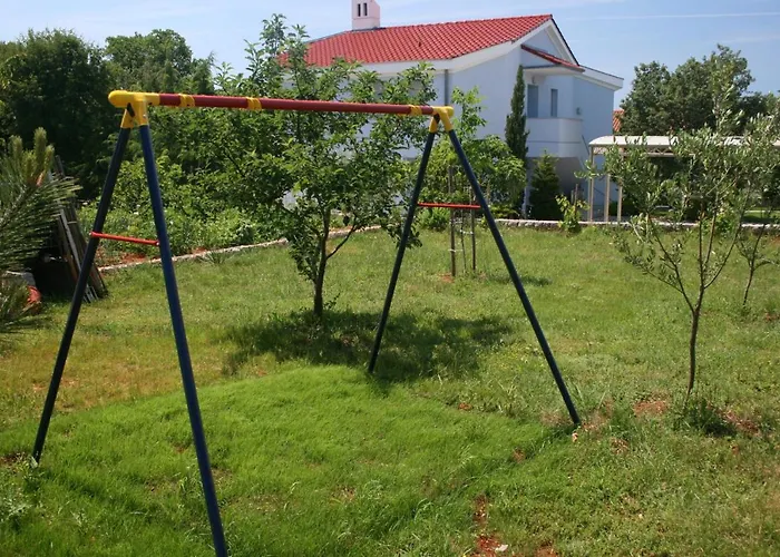 5464b Pinezići