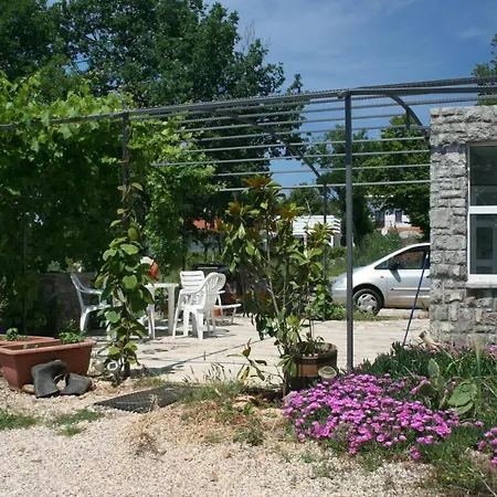 5464b Apartment *