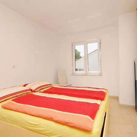 5464b Apartment Pinezici (Krk)