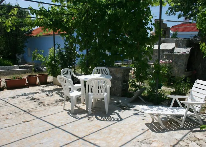 Apartment 5464b